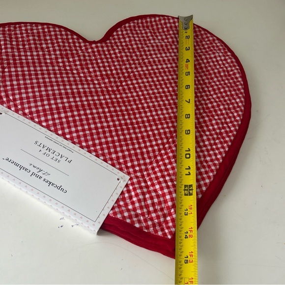 Set of 4 Cupcakes & Cashmere Red Heart Placemat Picnic Style Gingham NEW - Picture 10 of 13